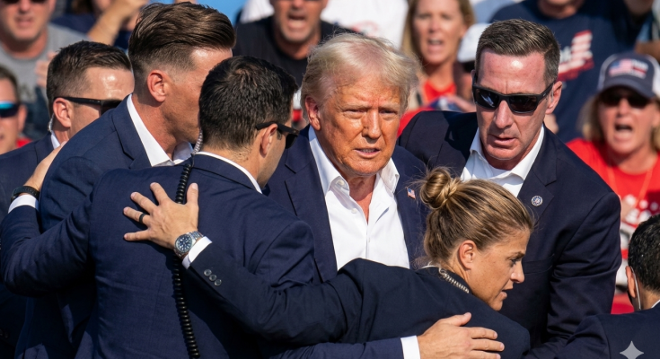 Secret Service Agent Suspended Amid Security and Disclosure Probe