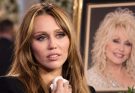 Miley Cyrus At Dolly’s Funeral — One Goodbye, And The World Stopped Talking Over The Grief…